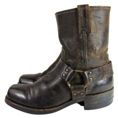 "FRYE 87400 HARNESS BROWN Leather Motorcycle Boots Men's Size 8.5 RETAIL PRICE: $298.00 Style No: 87400 ITEM DESCRIPTION: Our shorter Harness Boot sports that same great American flair with definitive O-ring, straps and studs. Made in the USA. Feature And Dimensions: Greasy, Old Town or Crazy Horse leather (depends on color) Durable Goodyear welt construction 8\" tall Neoprene oil resistant Shock-absorbing soles 2\" heel Wellington vamp Pull straps Nickel hardware ITEM CONDITION: Excellent Pre O Frye Boots Outfit, Harness Boots Men, Frye Harness Boots, Mens Motorcycle Boots, Boots Outfit Men, Womens Tall Boots, Leather Motorcycle Boots, The Frye Company, Riding Bike