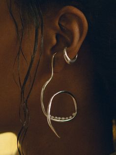 VINEA PERLA Earrings | F A R I S Necklace Ring, Dope Jewelry, Jewelry Photography, Jewelry Inspo, Dream Jewelry, Ear Jewelry, Schmuck Design, Accessories Jewelry, Cute Jewelry