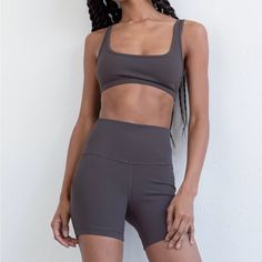 Aritzia Tna Atmosphere Dusty Mauve Biker Shorts Size Xxs Nwt Summer Yoga Activewear Above Knee, Medium Support Biker Shorts For Yoga In Summer, Medium Support Biker Shorts For Yoga And Summer, Summer Medium Support Biker Shorts, Medium Support Biker Shorts For Summer, Summer Mid-thigh Length Shorts With Medium Support, Summer Compression Biker Shorts For Loungewear, Casual Compressive Short Sports Bra, Medium Support Biker Shorts For Summer Workout