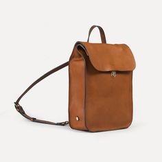 Arlo leather backpack I Vintage Rucksack | Bleu de chauffe Classic Everyday Backpack With Detachable Strap, Versatile Brown Leather Backpack, Classic Leather Backpack With Detachable Strap, Versatile Rectangular Backpack With Leather Lining, Classic Backpack With Detachable Strap In Tote Shape, Classic Tote Backpack With Leather Handles, Classic Backpack Tote With Detachable Strap, Classic Backpack With Detachable Strap And Tote Shape, Brown Backpack With Detachable Strap