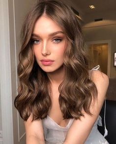 Light Golden Brown Hair, Golden Brown Hair Color, Golden Brown Hair, Brown Hair Shades, Chocolate Brown Hair Color, Balayage Blonde