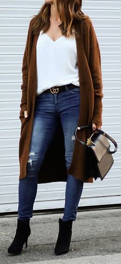 Brown Cardigan Outfit, Long Brown Cardigan, Chocolate Brown Cardigan, Outfit Ideas Dressy, Winter Mode Outfits, Cardigan Outfit, Coat White, What To Wear Today