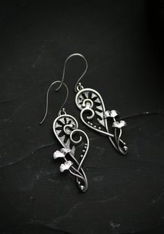 ITEM DESCRIPTION: Size H 6 x W 2 cm (2 x 2/3 inches) with closure. Weight - 3 g of each other, very light and comfortable. Absolutely wonderful and unique silver earrings with fern koru and ginkgo leaves. These plants intertwine, grow and look almost alive. I made these botanical earrings without gemstones. But you can order them with different gemstones if you want. Jewelry will come to you in a gift box - ready for gifting. More jewelry with fern leaves in my shop: https://www.etsy.com/shop/Ur Sterling Silver Leaf Earrings With Ear Wire, Nickel Free Leaf-shaped Sterling Silver Jewelry, Unique Nickel-free Leaf-shaped Jewelry, Hypoallergenic Sterling Silver Leaf-shaped Earrings, Nickel-free Leaf-shaped Nature-inspired Earrings, Handmade Leaf-shaped Sterling Silver Jewelry, Nickel Free Leaf-shaped Sterling Silver Earrings, Silver Leaf-shaped Handmade Earrings, Handmade Silver Botanical Earrings