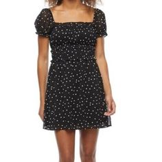 Nwt Trixxi Polka Dot Mini Dress- Large - Black And White Casual Polka Dot Square Neck Dresses, Fitted Polka Dot Mini Dress, Knee-length, Polka Dot Mini Dress For Night Out, Fitted Polka Dot Mini Dress, Polka Dot Mini Dress For Date Night, Fitted Polka Dot Knee-length Mini Dress, Fitted Knee-length Polka Dot Mini Dress, Fitted Polka Dot Mini Dress For Spring, Polka Dot Fitted Dress For Day Out