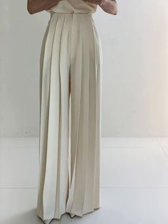 High Waisted Wide Leg Pants, Plain Pants, Sewing Things, High Waist Wide Leg Pants, Maxi Robes, Ținută Casual, Pantalon Large, Mode Inspo, Looks Chic