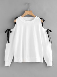 Schulterfreies Sweatshirt mit Schleife - German romwe Trendy Fashion Tops, Modieuze Outfits, Crop Top Outfits, 가을 패션, 여자 패션, Girls Fashion Clothes, Teenage Fashion Outfits, Fesyen Wanita, Teen Fashion Outfits