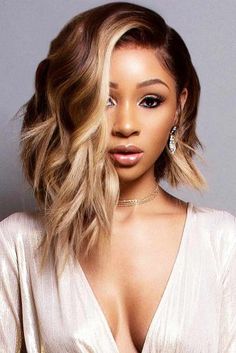 Asymmetrical Bob Ideas You Will Fall in Love With ★ See more: http://glaminati.com/asymmetrical-bob/ Cabelo Ombre Hair, Asymmetrical Bob Haircuts, Vlasové Trendy, Frontal Hairstyles, Ombré Hair, Brown Blonde Hair, Blonde Bobs, Short Wigs