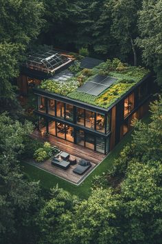 Garden House Architecture, Barndominium With Solar Panels, Off Grid Garden Ideas, House With Atrium In The Middle, Modern Greenhouse Attached To House, Roof Garden Ideas Modern, Modern Hobbit House, Eco House Ideas, Sustainable House Design Eco Friendly