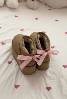 Dollete Fashion, Aesthetic Uggs, Ultra Mini Uggs, Mini Uggs, Cute Kawaii Outfits, Aesthetic Bow, Cute Uggs, Girly Christmas Gifts