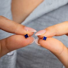 14k Solid Gold Blue Clover Earrings | Dark Blue Clover Stud Earrings | Good Luck Earrings | Mini Clover Earrings | Tiny Four Leaf Clover D E T A I L S * Custom-Made to Perfection. * Crafted from 100% Pure 14k Solid Gold. * Available in Your Choice of Gold Color: Yellow Gold, Rose Gold, or White Gold. * Ready to Ship within 5-7 Business Days. * Sourced with Care from the USA. * Includes a Generous 2-Year Warranty. * Enjoy the Perk of Free Express Shipping within the USA. * Hassle-Free Returns wit Dainty Blue Drop Earrings, Dainty Blue Birthstone Earrings, Nickel Free Blue Earrings As Gift For Her, Nickel-free Blue Earrings As Gift For Her, Blue Drop Earrings As Gift For Her, Dainty Blue Round Earrings, Minimalist Blue Birthstone Earrings, Tiny Blue Sterling Silver Jewelry, Tiny Blue Jewelry For Anniversary