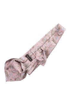 This floral print tie will add timeless sophistication to your look. Drawing inspiration from the patterns and colors found in Italy's historic art cities. Standard Length: Approx. 3.25" x 58.5". A classic tie width and length that is perfect for most men up to 6'2". 100% Panama Silk: Also known as basket weave is a soft, supple fabric that is resistant to wrinkles, ensuring you always look your best. 3-fold construction: This ensures your tie maintains its shape and effortlessly creates a flawl Men In Pink, Historic Art, Luxury Ties, Tie For Men, Basket Weave, Printed Silk, Printed Ties, Anniversary Sale, Silk Ties