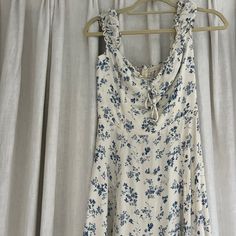 Only Worn Once - Reformation Flower Dress Reformation Dresses, Flower Dress, Flower Dresses, Blue White, Color Blue, Size 4, Blue And White, Mini Dress, Womens Dresses