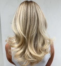 Trendy Blonde Hair, Blonde Hair Styles, Summer Blonde Hair, Blonde Hair Inspiration, Blowout Hair, Blonde Hair Looks, Long Blonde, Long Blonde Hair, Hair Inspo Color