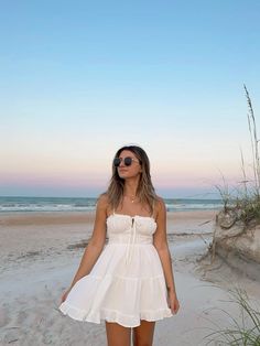 White dress, simple white dress, summer white dress, summer styling Lil White Dress, White Dress Simple, White Dress For Summer, Summer White Dress, Simple White Dress, Slip Mini Dress, Summer Styling, Quilted Puffer Jacket, Dress Simple