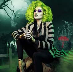 Female Beatle Juice, Lady Beetlejuice Makeup, Diy Beetle Juice Costume Women, Halloween Costumes Women Beetlejuice, Lady Beetlejuice Costume, Halloween Beetlejuice Costume, Bettle Juice Costume Woman, Women Beetlejuice Makeup, Bettle Juice Make Up Women