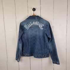 90's Denim Jacket, Lee Cooper. Washed and ready to wear. Small signs of age. Size: XS Chest: 88 cm Length: 49 cm SHIPS TO MOST COUNTRIES WITH TRACKING NUMBER! 90s Denim Jacket, Lee Cooper, Y2k Jacket, Small Signs, Vintage Jacket, Billabong, Tracking Number, The Back, Denim Jacket