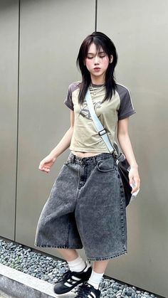 Jeans Summer, 여름 스타일, Oversized Streetwear, Knee Length Shorts, Easy Trendy Outfits, Really Cute Outfits, Outfit Inspo Fall