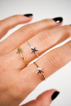 This ring is really cute and easy to wear! The small star adds a bit of extra detail to this lightly hammered stacking ring. Each ring is handmade to order in your ring size for a perfectly customized fit. The band measures approximately 1mm in width and features a lightly hammered finish. The star detail measures approximately 6mm in width. This listing is for ONE SINGLE Star Ring in STERLING SILVER metal. This ring is a great alternative to a stacking ring and is a perfect ring to mix and matc Interlocking Ring, Flat Back Earrings, Bold Rings, Symbolic Jewelry, Solid Gold Earrings, Travel Jewelry Case, Solid Gold Rings, Star Ring, Travel Jewelry