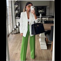 Zara | Pants & Jumpsuits | Zara New Woman Ss22 Apple Green Midrise Trousers With Darts | Poshmark Green Trousers Outfit, Green Outfits For Women, White Blazer Outfits, Green Pants Outfit, Green Dress Pants, Zara Looks, Mode Hijabi, Look Office, Blazer Outfits For Women