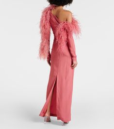 Evening Floor-length Gown With Feathers, Floor-length Feather Trim Evening Dress, Floor-length Evening Dress With Feather Trim, Evening Gown With Feathers Floor-length, Formal Floor-length Gown With Feather Trim, Formal Floor-length Feathered Gown, Luxury Evening Dress With Feather Trim, Elegant Formal Gown With Feathers, Elegant Feathered Evening Gown