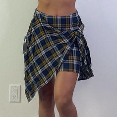 Blue And Yellow Plaid Wrap Skirt Size: S Brand: Emory Park Condition: New With Tags Measurements Length: 40 Cm Waist: 33 Cm Hips: 44 Cm Plaid Wrap Skirt, Blue Plaid Skirt, Punk 90s, Preppy Punk, Grunge Preppy, Skirts Blue, Yellow Plaid, Plaid Skirts, Blue And Yellow