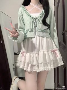 Funny Reviews, Fun Patterns, Kawaii Fashion Outfits, Mein Style, Feminine Outfit, 여자 패션, Really Cute Outfits, Kawaii Clothes