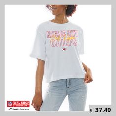 Show out for your Kansas City Chiefs in this Keep Playing Boxy Fit T-Shirt from Gameday Couture. The team logo and wordmark is backed up by a recognizable Kansas City Chiefs saying, making this tee great for game days. Its cropped hem provides the perfect fit for a comfortable and stylish wear. Gameday Couture, Nfl Kansas City Chiefs, Nfl Gear, Uniform Design, Cropped T Shirt, Kansas City Chiefs, Crop Tshirt, Red Fashion, Online Retail