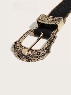 Introducing our exquisitely designed Carly Floral Embossed Leather Belt, a beautiful blend of vintage charm and modern sophistication. This belt features a meticulously engraved floral pattern along the strap, bringing a delicate, feminine touch to your outfit. The centerpiece is a striking oval buckle adorned with an intricate rose motif, finished in antique brass for an authentic, timeless look. Crafted from high-quality leather, this belt is as durable as it is stylish, making it a versatile Cowgirl Belts, Summer Formal Dresses, Delicate Feminine, Rose Motif, Cowboy Cowgirl, Strapless Tops, Classic Jeans, Long Sleeve Bodycon Dress, Casual Summer Dresses