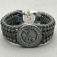 ad eBay - Iwo Jima bracelet | Graphite & Navy Blue/White - Buy Now, click the link (eBay) 550 Cord, Iwo Jima, Handcrafted Artisan Jewelry, Bracelets And Charms, Type 1, Artisan Jewelry, Handcrafted Jewelry, Buy Now, Silver Plated