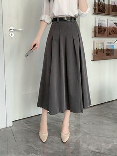 Main fabric composition: polyester (polyester fiber)Skirt type: pleated skirtSkirt length: medium and long skirtColor: gray, blackSize: S,M,L,XL Korean Skirts, Pleated Skirt Pattern, Skirts 2023, Fabric Skirt, Formal Office, Skirt With Belt, Belt Fashion, Exude Confidence, Pleated Long Skirt