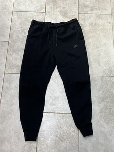 New Nike Sportswear Tech Fleece Jogger Pants CU4495-010 Black H Nike Tech Pants, Nike Stretch Casual Sweatpants, Black Cotton Gym Bottoms, Nike Stretch Casual Joggers, Nike Casual Stretch Joggers, Casual Stretch Nike Joggers, Black Bottoms With Comfort Waistband For Jogging, Black Gym Trousers, Nike Stretch Casual Pants