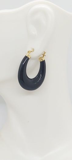 Black ONYX Hoop 14k Yellow Gold Clip on Earrings. ONYX Hoop Earring. Black Onyx Hoop Earrings 14K Yellow Gold.  Onyx LOVER. Product Info: -Earring Dimensions: 25mm x 20mm -Metal: 14k -Stone: Black Onyx. -Colors: Black -Finish: Yellow gold. -Nice Gift box is included. Luxury Onyx Earrings With Polished Finish, Black Enamel Hoop Earrings For Gift, Black Enamel Hoop Earrings As Gift, Modern Black Hoop Jewelry, Modern Black Small Hoop Jewelry, Classic Small Hoop Earrings In Black, Classic Small Black Hoop Earrings, Small Black Classic Hoop Earrings, Black Small Hoop Pierced Jewelry