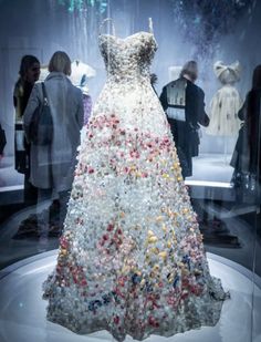 Dior Dress Couture, Dior Designer Of Dreams, Christian Dior Gowns, Christian Dior Dress, Dior Dresses, Dior Gown, Christian Dior Designer, Dior Dress, Christian Dior Haute Couture