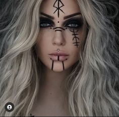 Easy Witchy Makeup Looks, Witchy Eye Makeup, Sea Witch Makeup, Nordic Outfit, Fantasy Hairstyles