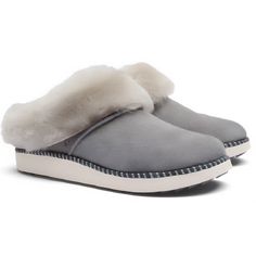 Quarter view Women's Olukai Footwear style name Ku'I in color Fog/ Mist Gray. Sku: 20457-7BDW Coffee Run, House Slippers, It's Hard, Double Face, Full Grain Leather, Mist, To Tell, Wool Blend, Grain