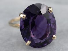 Gold Amethyst Statement Ring Luxury Classic Amethyst Ring, Luxury Classic Amethyst Ring With Polished Finish, Luxury Vintage Amethyst Ring For Formal Occasions, Yellow Gold Amethyst Ring, Vintage Setting, Amethyst Cocktail Ring, European Cut Diamond Ring, Champagne Diamond Rings, Yellow Gold Solitaire Ring