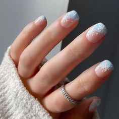 27 Classy Nails For Christmas 2023 To Get Into The Holiday Spirit Nails For Christmas 2022, White Nails For Christmas, Nails Classy Elegant, Acrylic Nails At Home, Candy Cane Nails, Nails Classy, Cute Christmas Nails, Nails 2022