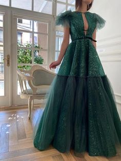 Yule Ball Dresses, Dramatic Gown, Green Wedding Dress, Teuta Matoshi, Green Wedding Dresses, Fancy Clothes, Queen Aesthetic, Expensive Taste, Fantasy Dresses