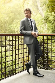 Jeremy Renner Avengers, Avengers Actors, Avengers Film, A Man In A Suit, Man In A Suit, Jonathan Rhys Meyers, What Men Want, True Gentleman