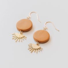 Handmade Gold Clay Jewelry, Unique Everyday Clay Jewelry, Clay Drop Earrings With Ear Wire, Gold Clay Drop Earrings, Gold Clay Drop Earrings Jewelry, Earthy Gold Jewelry For Everyday, Earthy Everyday Gold Jewelry, Adjustable Clay Drop Earrings, Adjustable Dangle Clay Jewelry