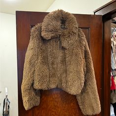 Abercrombie And Fitch - Teddy Bear Jacket Winter 23 Size Xl Nwot - I Never Wore It Sadly Cropped Jacket With Faux Fur Trim For Winter, Cozy Brown Long Sleeve Fur Coat, Brown Outerwear With Faux Fur Trim And Long Sleeves, Brown Long Sleeve Outerwear With Faux Fur Trim, Cozy Long Sleeve Outerwear With Faux Fur Trim, Cropped Long Sleeve Jacket For Cold Weather, Teddy Bear Jacket, Bear Jacket, Winter 23