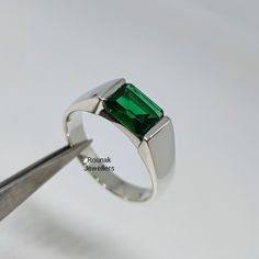 BAND - ROUNAK JEWELLERS MATERIAL - 925 STERLING SILVER GEMSTONE - LAB CARTED EMERALD EMERALD STONE WEIGHT - 2.20 CT, EMERALD STONE SIZE - 7 x 9 MM GROSS WEIGHT - 7.160 GM STONE SHAPE - EMERALD GEM COLOUR - GREEN RING SIZE- ALL SIZE AVAILABLE PLEASE GIVE YOUR OPENION OR FEEDBACK ABOUT THE PRODUCT. WE ACCEPT BULK ORDER ALSO. https://www.etsy.com/in-en/shop/RounakJewellers?ref=search_shop_redirect Silver Ring With Green Stone, Modern Green Rings With Prong Setting, Green Sterling Silver Solitaire Ring, Green Solitaire Sterling Silver Ring, Sterling Silver Rings With Bezel Setting And Emerald Cut, Modern Sterling Silver Jewelry With Emerald Cut, Classic Sterling Silver Rings With Bezel Setting, Classic Sterling Silver Emerald Ring With Round Band, Classic Green Ring With Vs Clarity