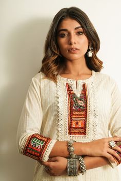 Size Chart Garba Kurti, Kutchi Embroidery, Kurtis Pakistani, Kurta And Pants, Lehenga Pattern, Kurta Pant Set, Sustainable Clothing Brands, Embellished Jacket, Kurta Designs Women