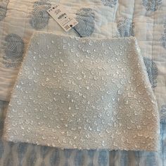 Size Small Really Thick, Woven Material. Lined Inside, Excellent Quality Sold Out!! Nwt Beaded Mini Skirt, Zara Skirts, Zara White, Sequin Beading, Mini Skirt, Womens Skirt, Sequin, Color White, Mini Skirts