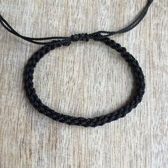 Festival Braided Bracelets With Sliding Knot, Black Braided Bracelet With Adjustable Cord For Beach, Black Waxed Cord Bracelets For Beach, Casual Black Handmade Anklets, Handmade Adjustable Black Anklet, Anklet Macrame, Macrame Anklet, Black Anklet, Paracord Bracelet Patterns