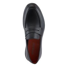 Estilo para hombre de Spring Step: DONOHUE


 Un mocasín de cuero clásico sobre una suela exterior elegante, contemporánea y cómoda que aporta un toque moderno con un toque vibrante de cuero naranja en el interior.


 Parte superior: Cuero


 Forro: Textil


 Plantilla: Cuero


 Suela: EVA


 Cierre: Sin cordones


 Altura del tacón: 1 1/4"


 Características:


 - CUERO DE PRIMERA CALIDAD: Fabricado con una parte superior de cuero suave con un toque de cuero naranja vibrante debajo de la lengüeta, el talón interior y la plantilla cubierta de cuero brindan una comodidad colorida.


 - SUELA MODERNA: La suela liviana tiene un aspecto elegante y moderno, mientras que el diseño de la banda de rodadura inferior proporciona un agarre y soporte firmes.


 - PLANTILLA VIBRANTE: La plantilla acol Shoe Care Kit, Sneaker Slippers, Penny Loafer, Slipper Sandals, Orange Leather, Clogs Shoes, Vibrant Orange, Womens Size Chart, Penny Loafers