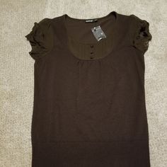 Nwot Apt 9 Sweater, Brown With Shear Arms And Button Accents, Size Small. Winter Short Sleeve Tops With Buttons, Winter Tops With Buttons And Short Sleeves, Winter Short Sleeve Blouse, Sweater Brown, S Crew, Accent Colors, Scoop Neck, Sweaters For Women, Size Small