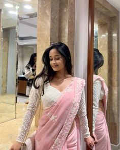 Farewell Sarees, Indian Dress Up, Sarees For Girls, Saree Wearing Styles, Trendy Outfits Indian, Simple Saree Designs, New Saree Blouse Designs, Latest Model Blouse Designs, Fashionable Saree Blouse Designs