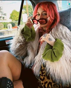 Florence Given Outfit, Florence Given Style, Maximalist Outfit Ideas, Florence Given, 70s Inspired Fashion, Looks Party, Funky Fashion, Passion For Fashion, Red Hair