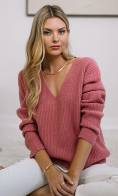 A luxuriously modern and cozy classic, this chunky fisherman sweater is thick, warm and deliciously cozy, with a refined V-neckline. Crafted with a sumptuous fisherman knit, this gorgeous cashmere sweater is the perfect classic to enjoy now and treasure forever. V-neck with chunky and cozy fisherman knit. Soft and plushy with perfectly luxurious thickness. Hits just below the hips. Great tucked or untucked. FIT: Relaxed, slightly oversized fit. Size down if you're between sizes. 100% LUXURY CASH Silk Slip Skirt, Silk Tee, Cashmere Pants, Cashmere Sweater Women, Silk Pajama Set, Fisherman Sweater, Silk Slip Dress, Cashmere Turtleneck, Luxury Silk